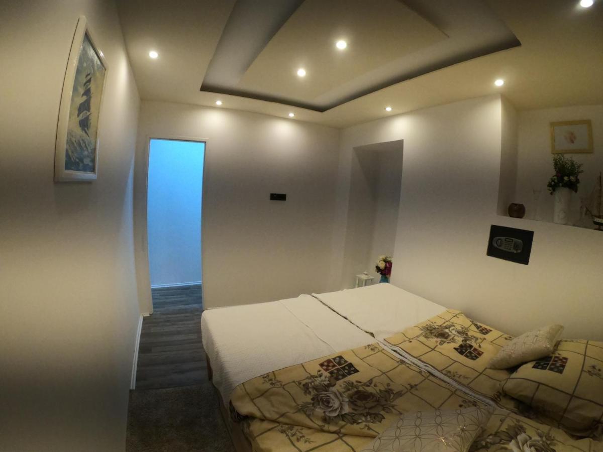 Apartmani Majetic Omisalj Ngoại thất bức ảnh